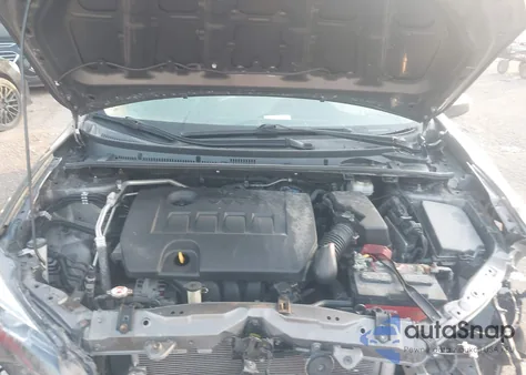 2017 Toyota Corolla Le z USA, uszkodzony, nr VIN 5YFBURHE4HP702843